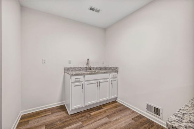 502 Heidish Drive, Commercial Point, OH 43116