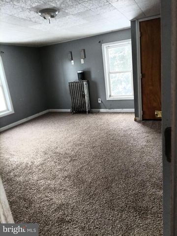 902 PALMER AVE, Patton, PA 16668