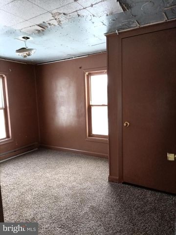 902 PALMER AVE, Patton, PA 16668