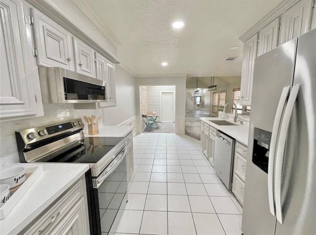 18226 Vinland Drive, Houston, TX 77058