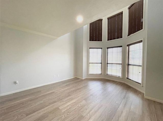 18226 Vinland Drive, Houston, TX 77058
