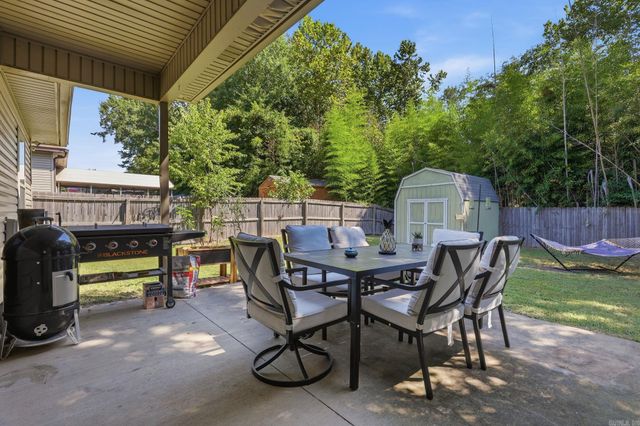 302 Montgomery Drive, Benton, AR 72015