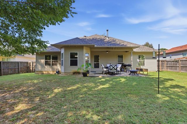 302 Montgomery Drive, Benton, AR 72015
