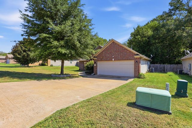 302 Montgomery Drive, Benton, AR 72015