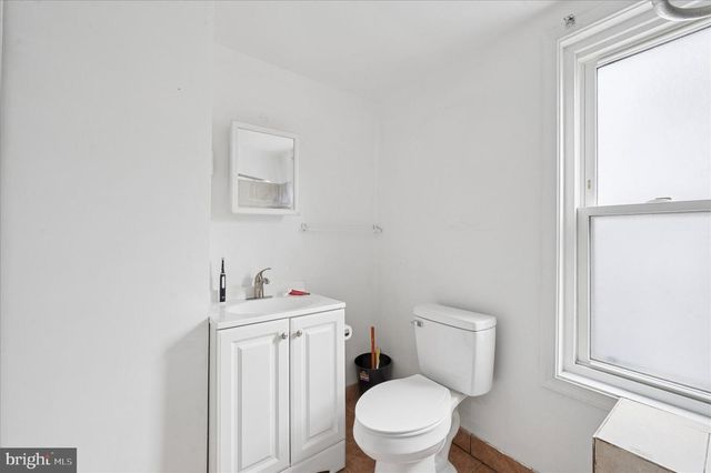 2038 N FRANKLIN ST, Philadelphia, PA 19122