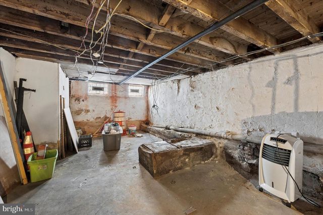 2038 N FRANKLIN ST, Philadelphia, PA 19122