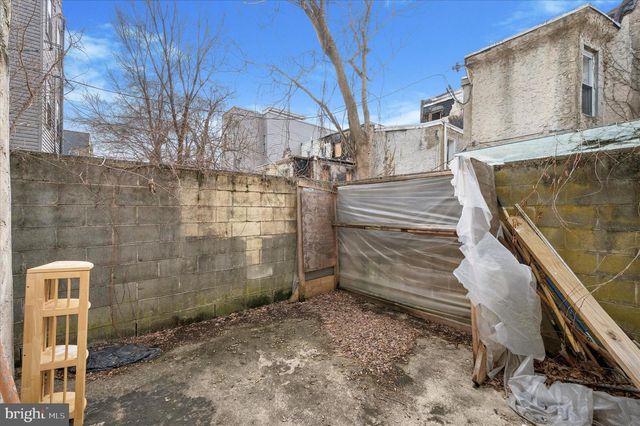 2038 N FRANKLIN ST, Philadelphia, PA 19122