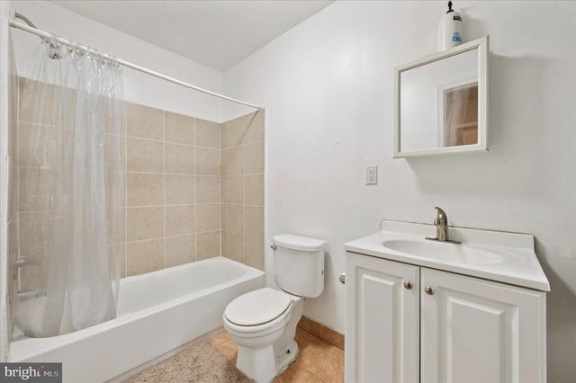 2038 N FRANKLIN ST, Philadelphia, PA 19122