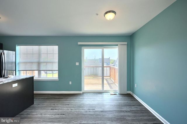 208 ROYAL DR, Manchester, PA 17345