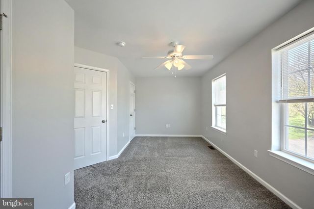 208 ROYAL DR, Manchester, PA 17345