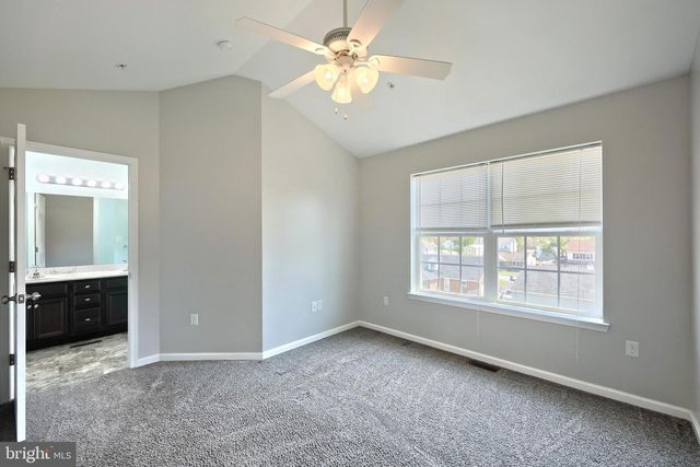 208 ROYAL DR, Manchester, PA 17345