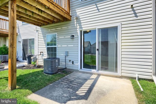 208 ROYAL DR, Manchester, PA 17345