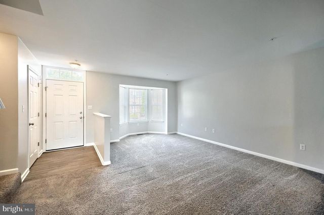 208 ROYAL DR, Manchester, PA 17345