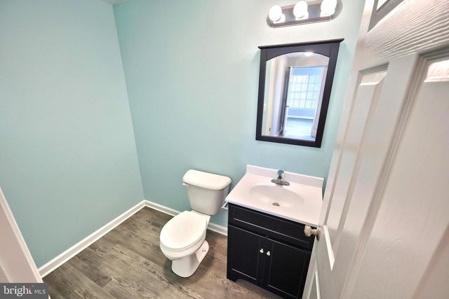 208 ROYAL DR, Manchester, PA 17345