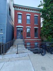1810 S Jefferson Street G, Chicago, IL 60616