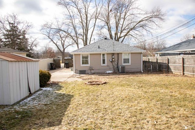 5323 Lathrop Street, Trenton, MI 48183