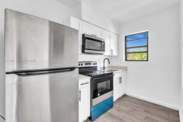 1027 SW 3rd St 5, Miami, FL 33130