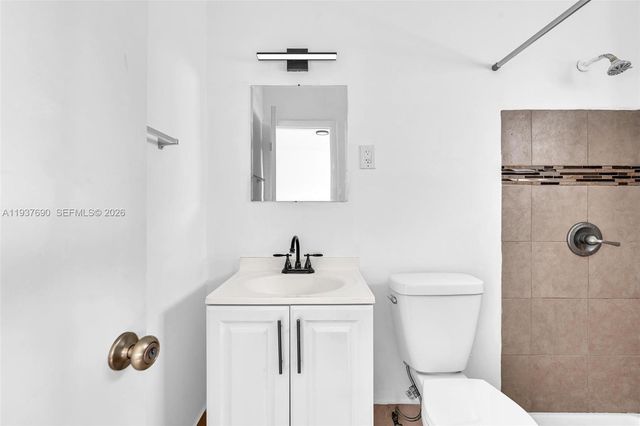 1027 SW 3rd St 5, Miami, FL 33130