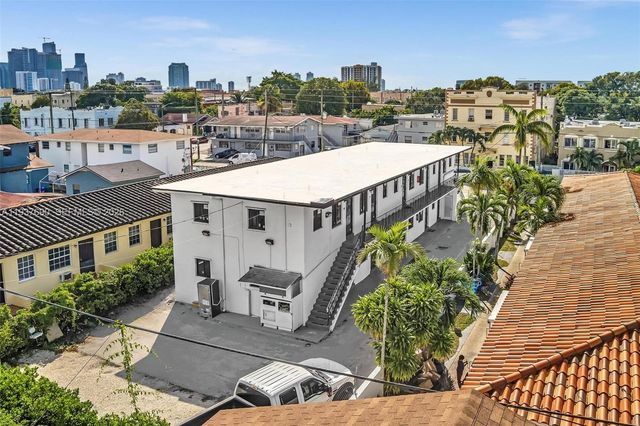 1027 SW 3rd St 5, Miami, FL 33130