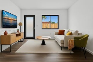 1027 SW 3rd St 5, Miami, FL 33130