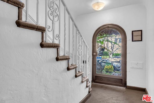 6122 W 6th Street, Los Angeles, CA 90048