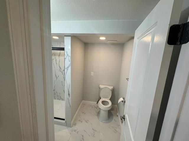 1607 W Houston Dr, La Marque, TX 77568