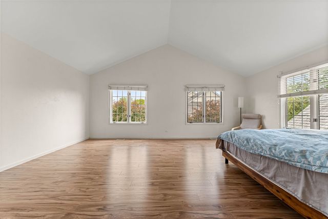 825 Braeman Court, Libertyville, IL 60048