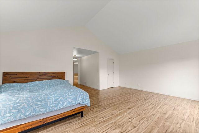825 Braeman Court, Libertyville, IL 60048
