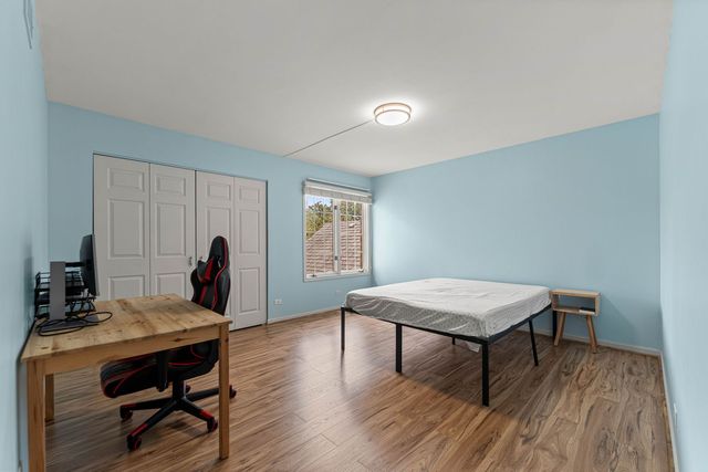 825 Braeman Court, Libertyville, IL 60048
