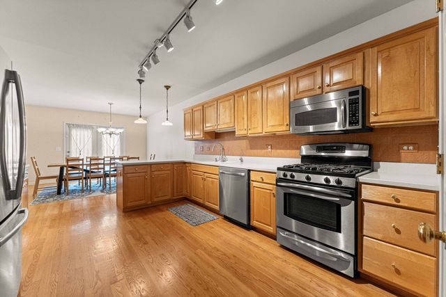 825 Braeman Court, Libertyville, IL 60048