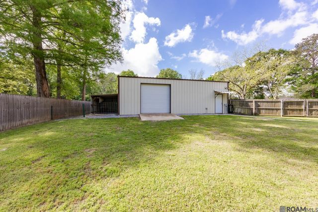 4010 Yardley Dr, Slaughter, LA 70777
