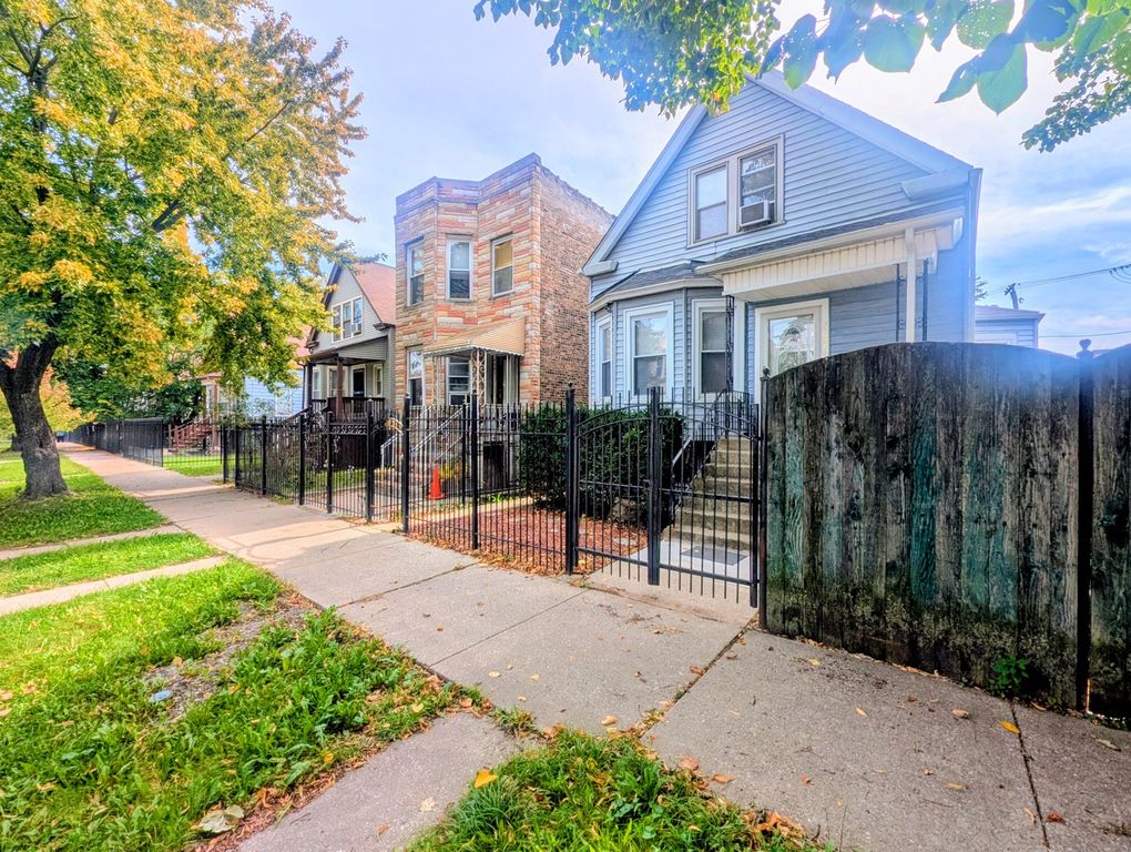 4355 W Potomac Avenue, Chicago, IL 60651 — photo 2