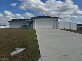 7024 Hero CIR, Labelle, FL 33935