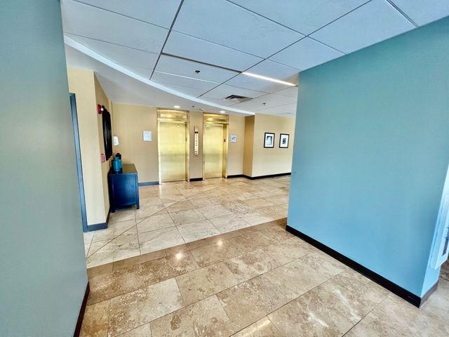 60 Longwood Avenue 306, Brookline, MA 02446