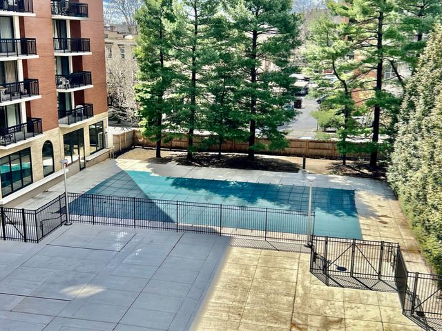 60 Longwood Avenue 306, Brookline, MA 02446