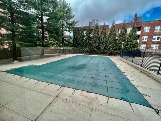 60 Longwood Avenue 306, Brookline, MA 02446