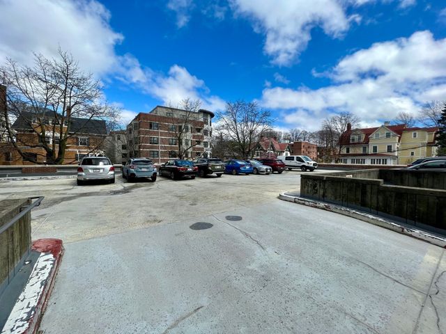 60 Longwood Avenue 306, Brookline, MA 02446