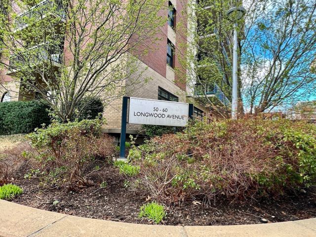 60 Longwood Avenue 306, Brookline, MA 02446