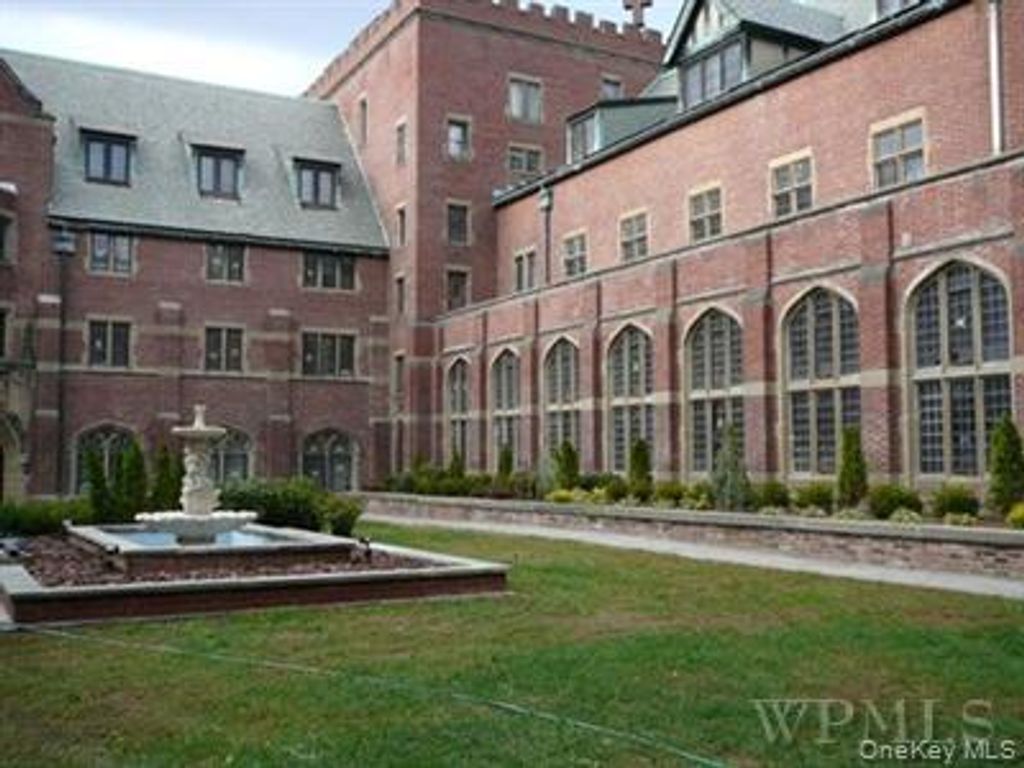 207 Chateau Rive Street 207, Peekskill, NY 10566