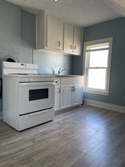 24 Union St 3, Taunton, MA 02780