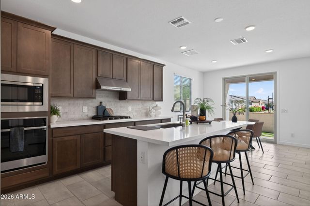 9341 E SEBRING Avenue, Mesa, AZ 85212