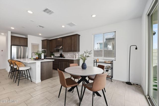 9341 E SEBRING Avenue, Mesa, AZ 85212