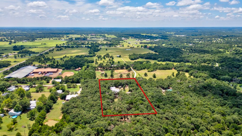 203 Eastern Valley Lane, Whitesboro, TX 76273