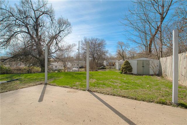 606 N Rogers Street, Independence, MO 64050