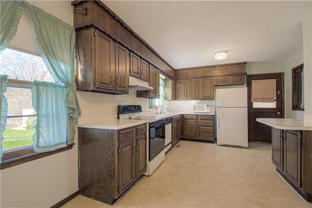 606 N Rogers Street, Independence, MO 64050