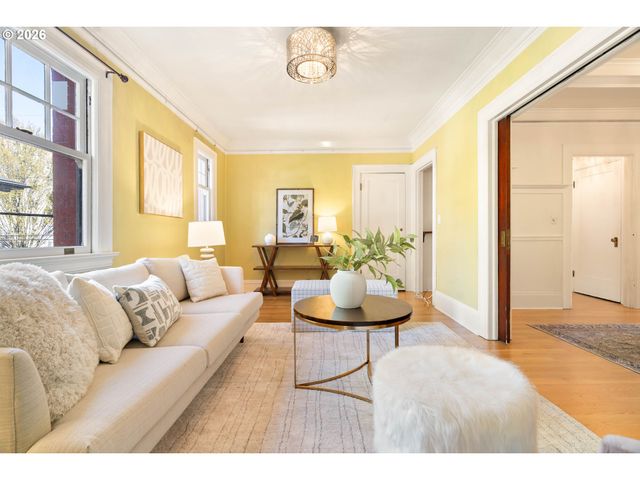 118 Nw KING Ave 21, Portland, OR 97210