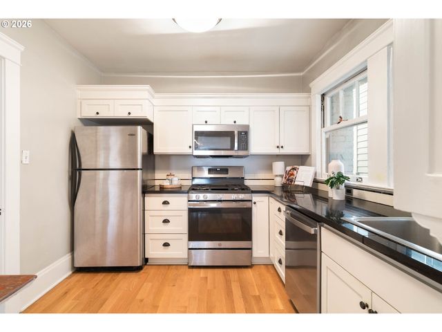 118 Nw KING Ave 21, Portland, OR 97210