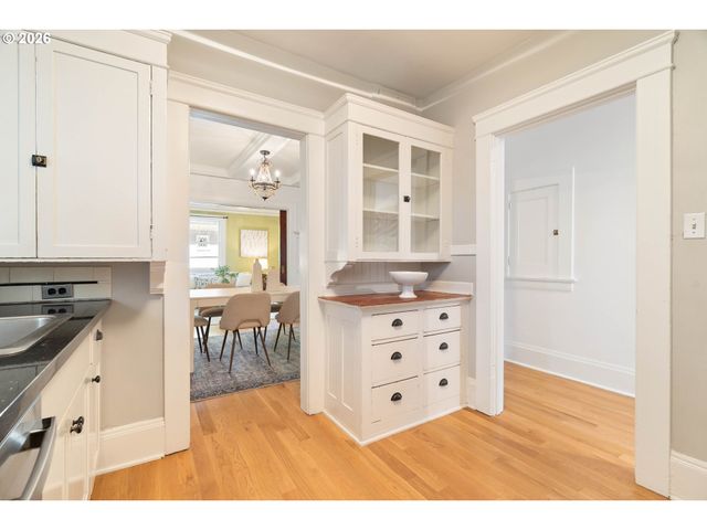 118 Nw KING Ave 21, Portland, OR 97210