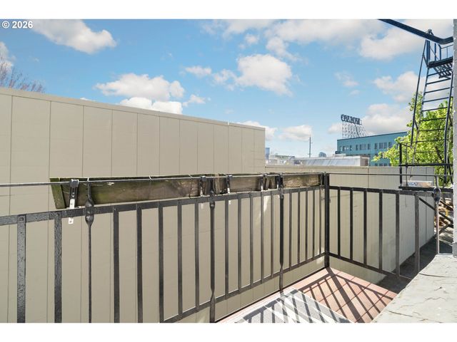 118 Nw KING Ave 21, Portland, OR 97210