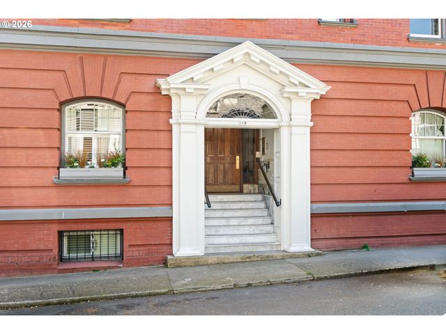 118 Nw KING Ave 21, Portland, OR 97210